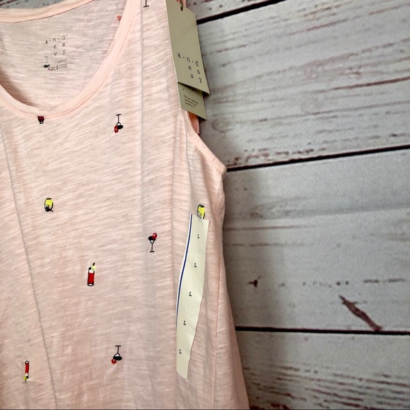 🎁A NEW DAY🤩 Martini Tank Top Size Large - Picture 2 of 5